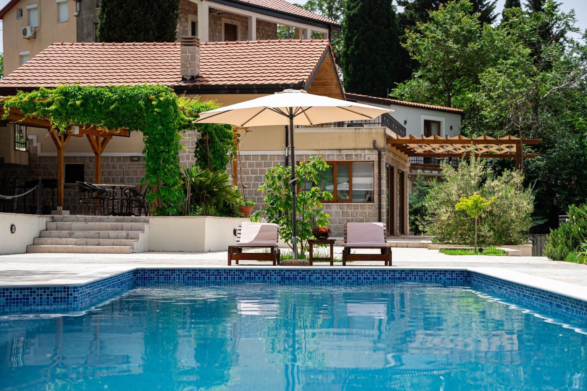 Sunset & Sunrise Villas In Stanisici-Two Villas With Common Pool Budva Bagian luar foto