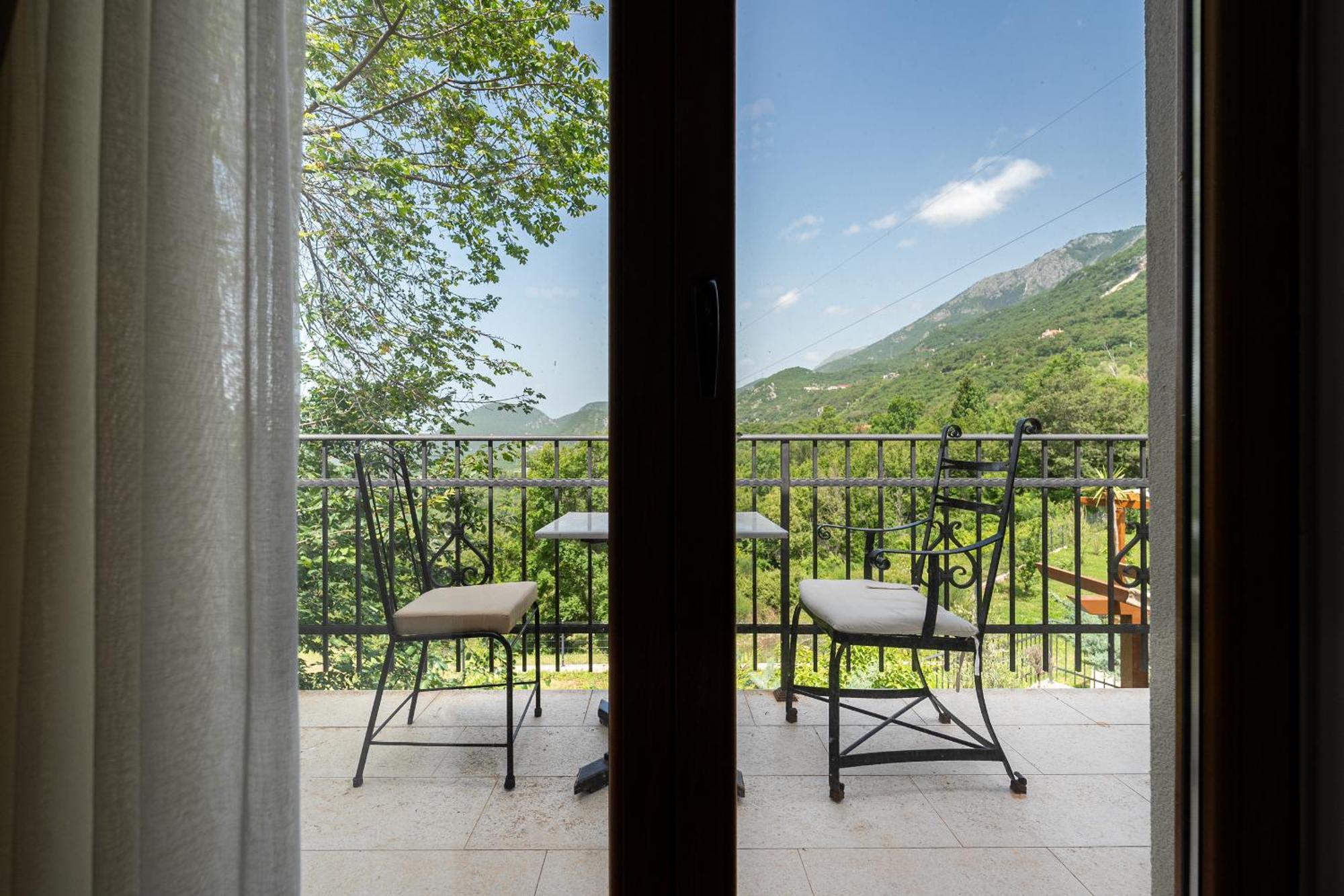 Sunset & Sunrise Villas In Stanisici-Two Villas With Common Pool Budva Bagian luar foto