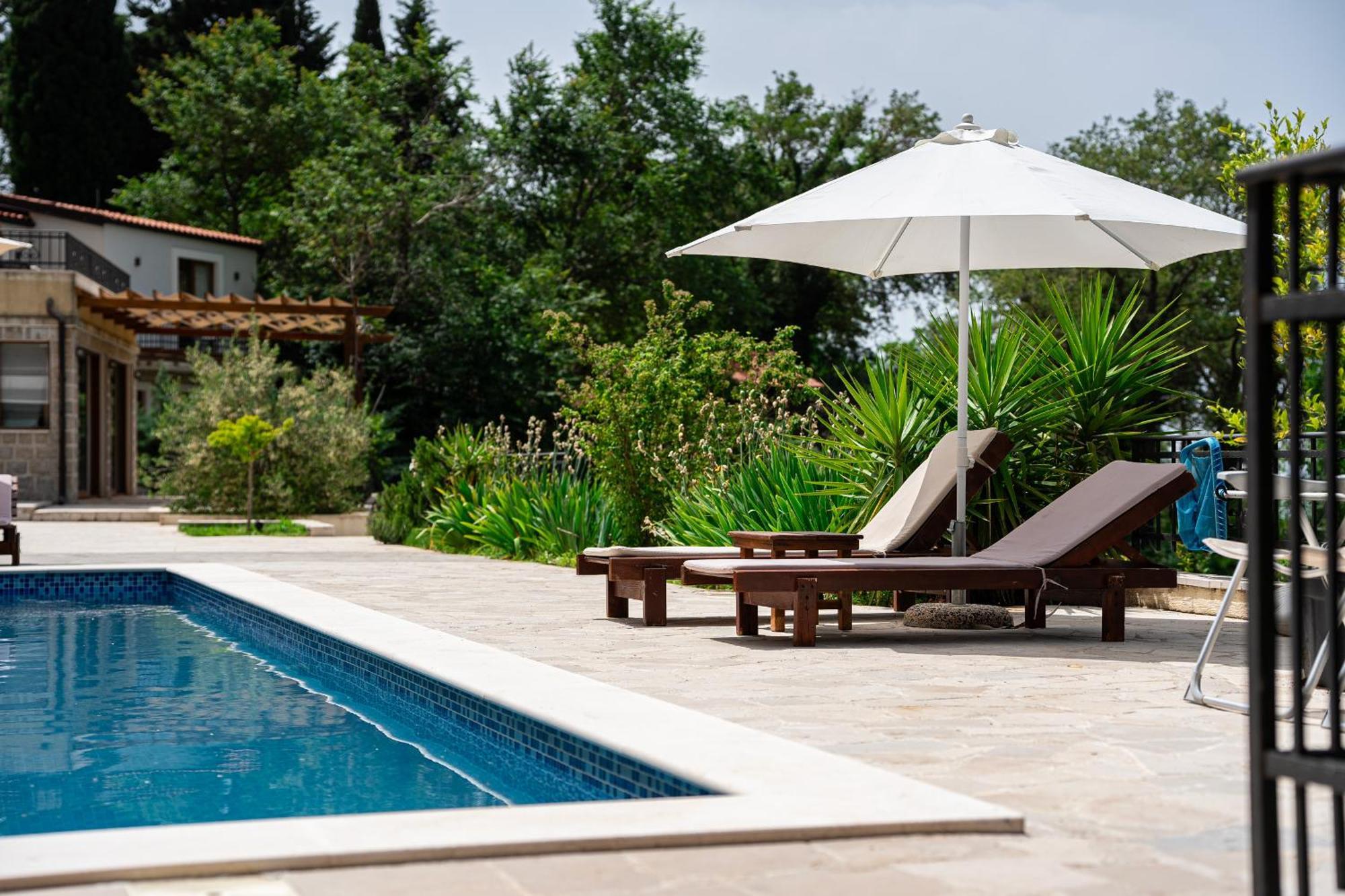 Sunset & Sunrise Villas In Stanisici-Two Villas With Common Pool Budva Bagian luar foto