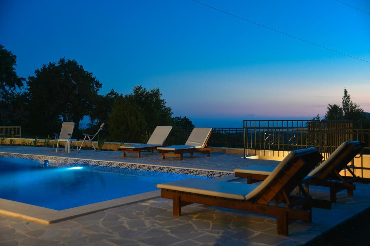 Sunset & Sunrise Villas In Stanisici-Two Villas With Common Pool Budva Bagian luar foto